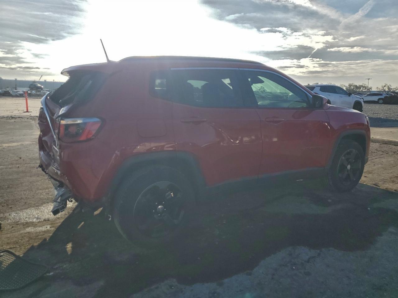 Jeep Compass Latitude Image 4