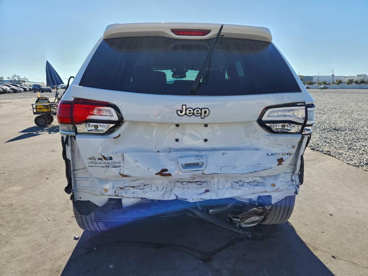 Jeep Grand Cherokee Laredo E Image 3