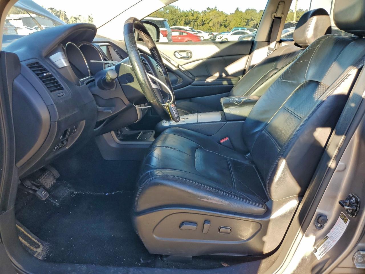 Nissan Murano S Image 12