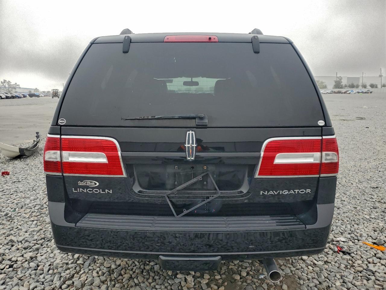 Lincoln Navigator Image 3