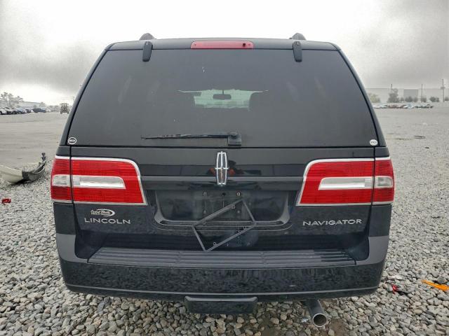 Lincoln Navigator Image 3
