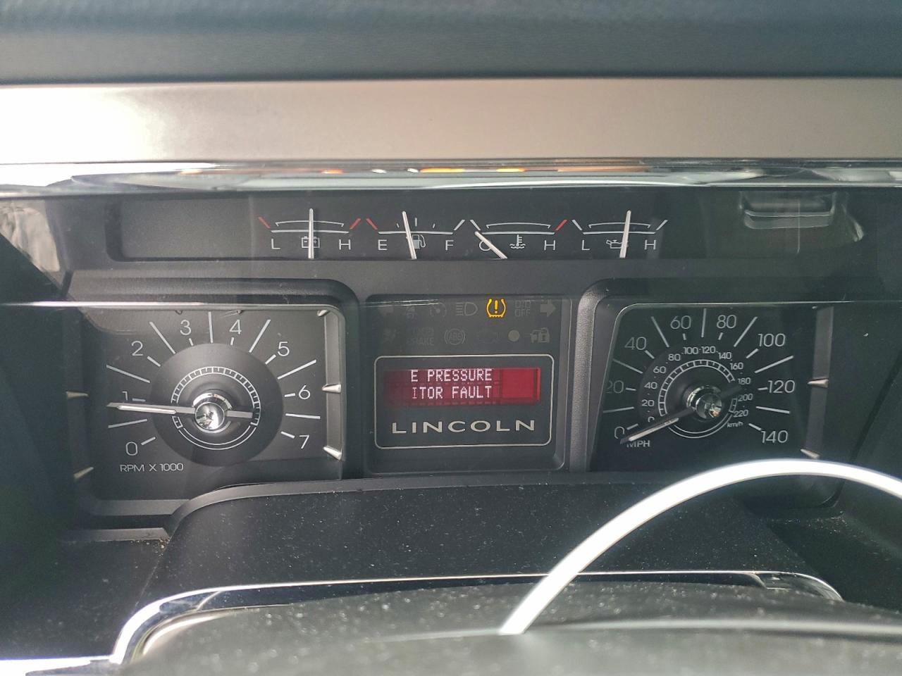 Lincoln Navigator Image 5