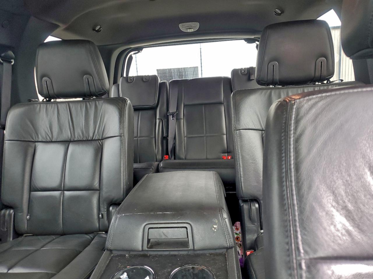 Lincoln Navigator Image 6