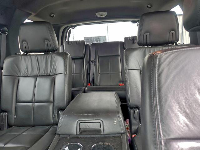 Lincoln Navigator Image 6