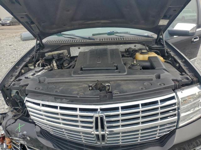 Lincoln Navigator Image 8