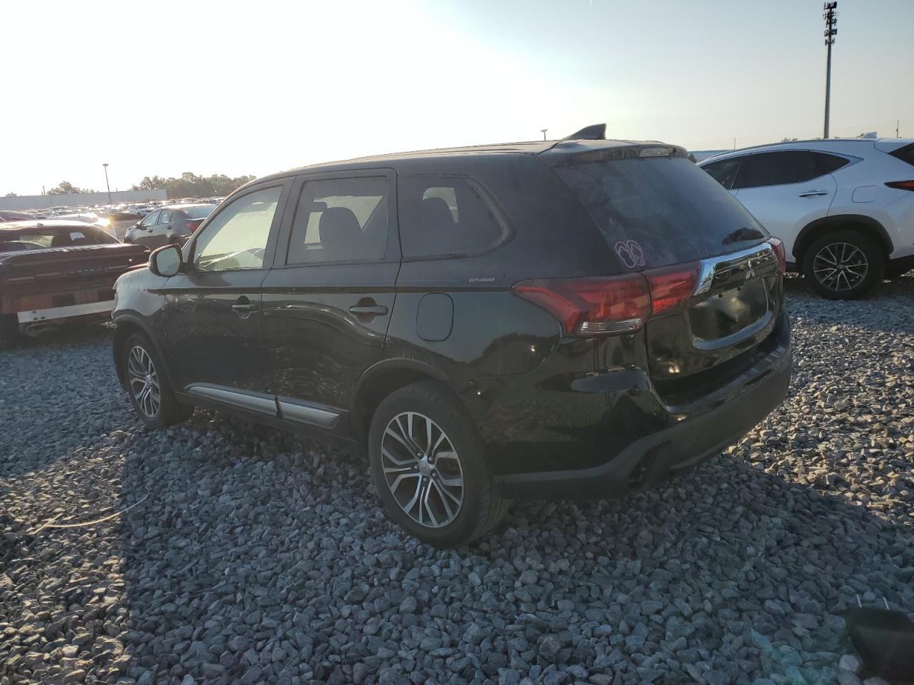 Mitsubishi Outlander Se Image 3