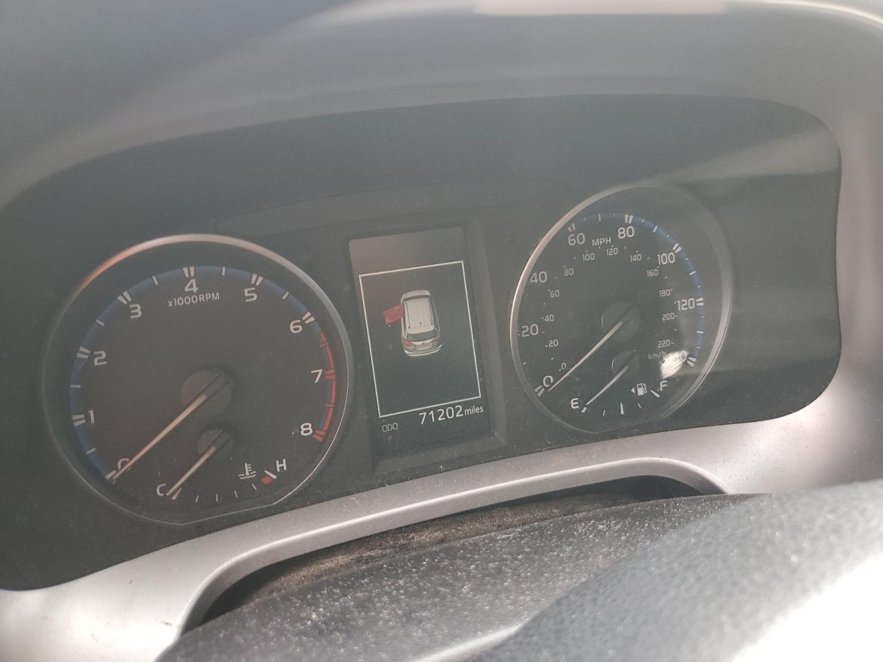 Toyota RAV4 Le Image 7