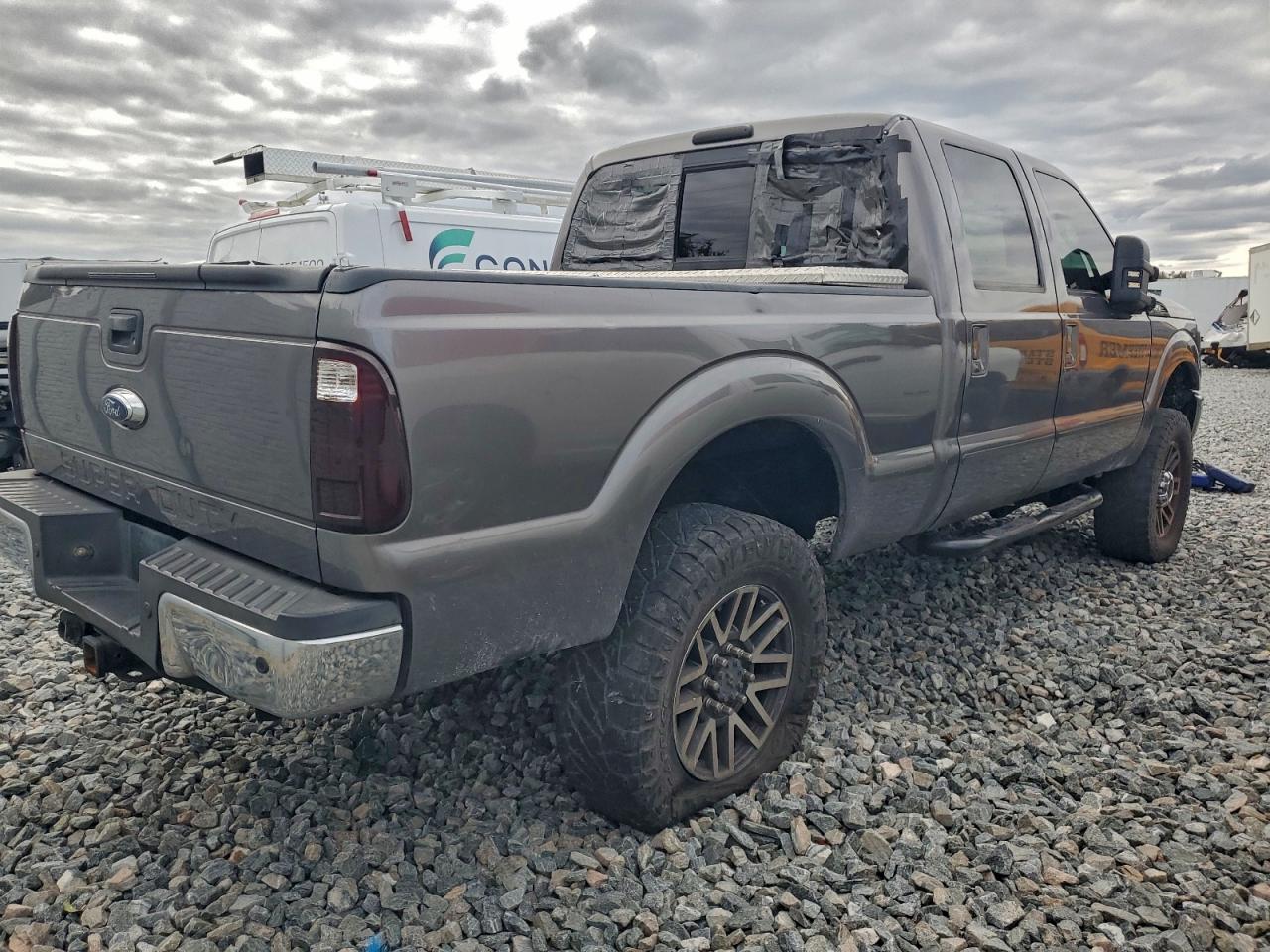 Ford F-350 Super Duty Image 4