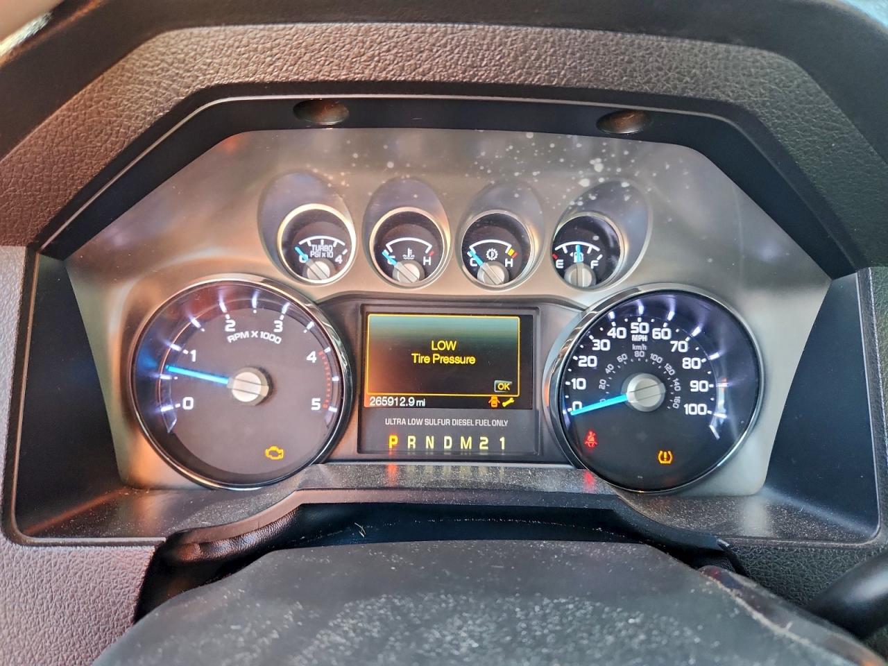 Ford F-350 Super Duty Image 11