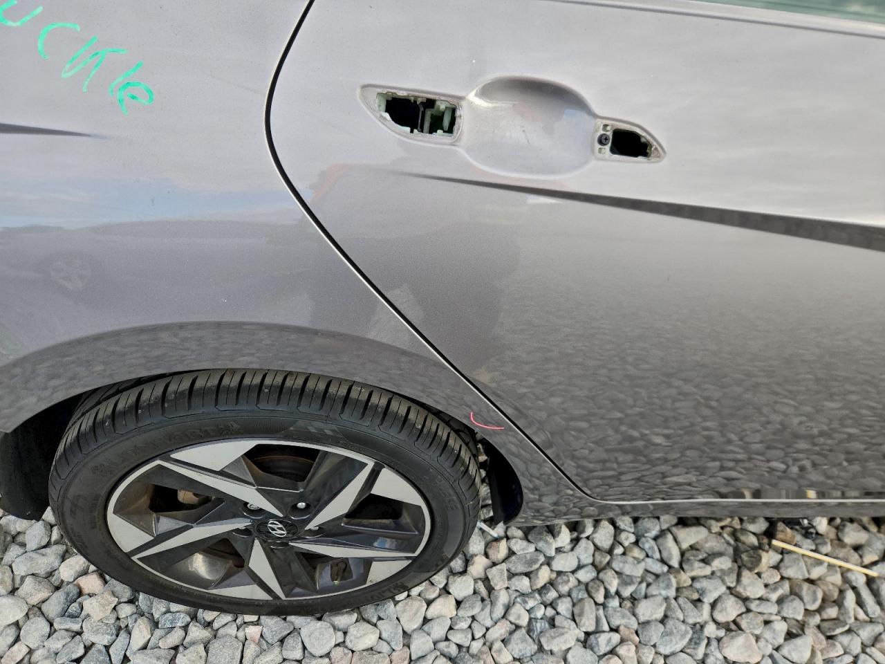 Hyundai ELANTRA Sel Image 10