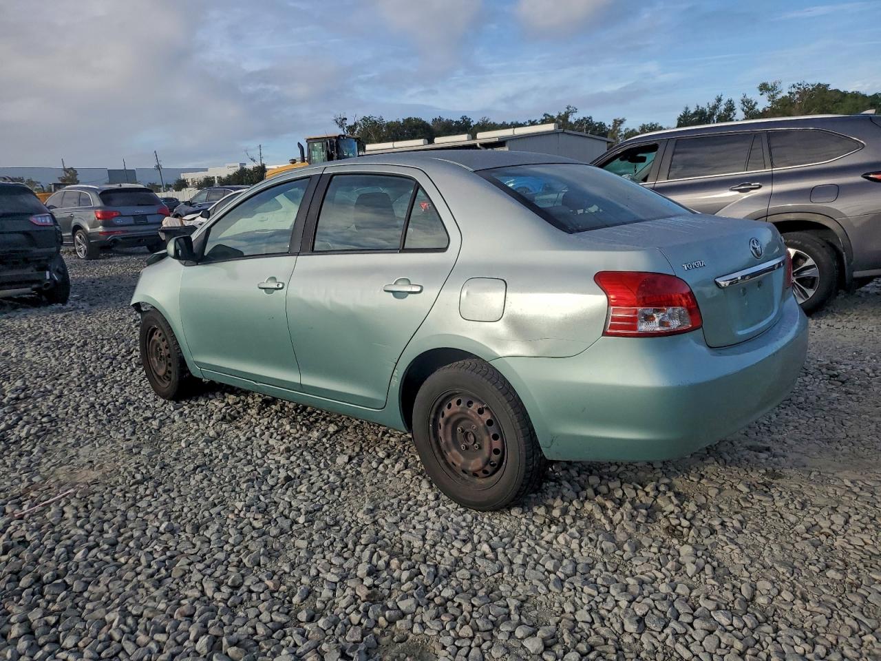 Toyota Yaris Image 4