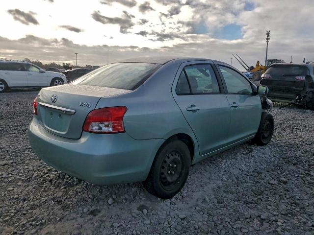 Toyota Yaris Image 2