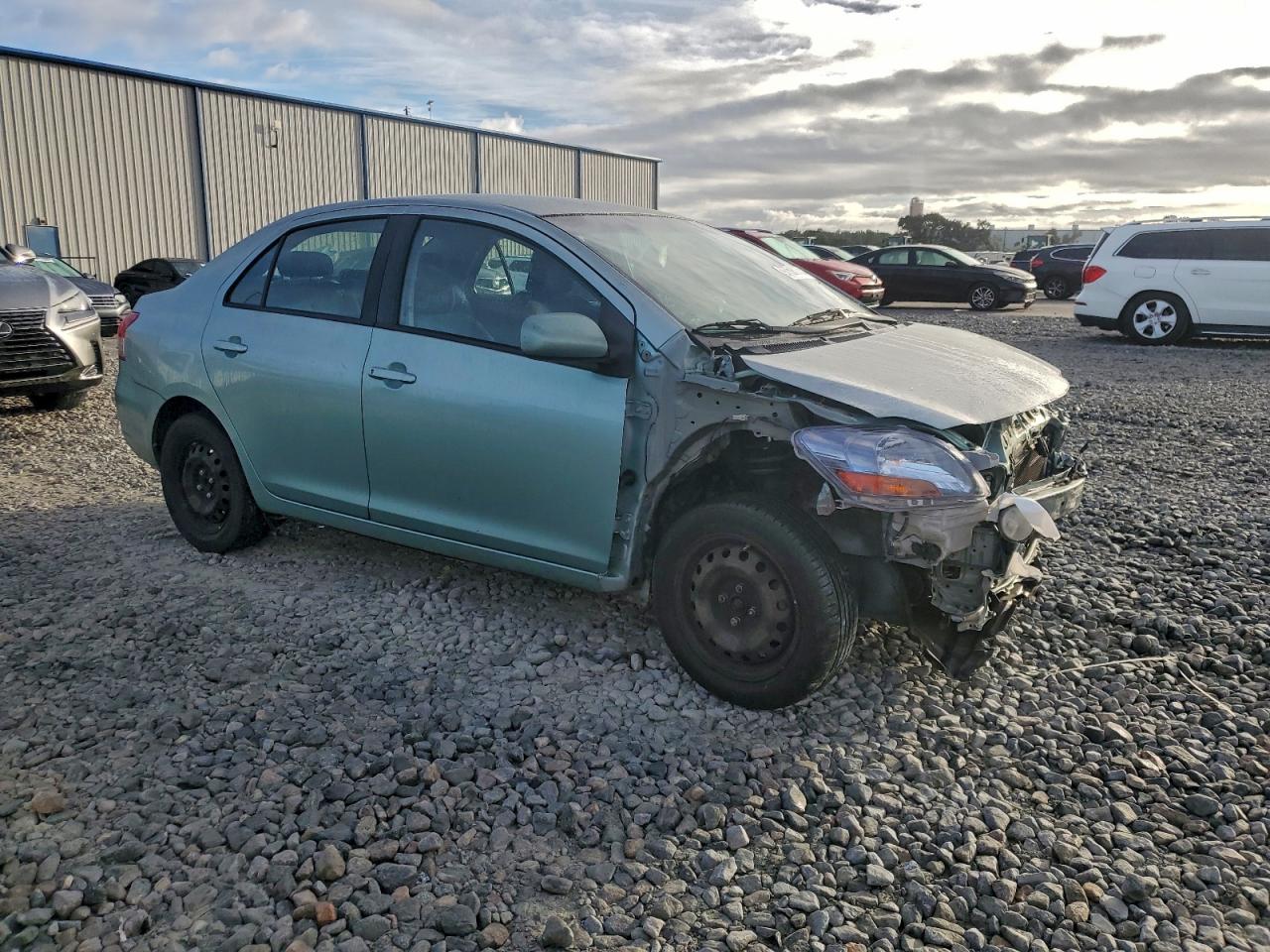 Toyota Yaris Image 11