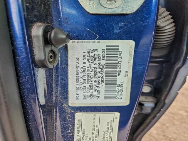 Toyota Camry Le Image 11