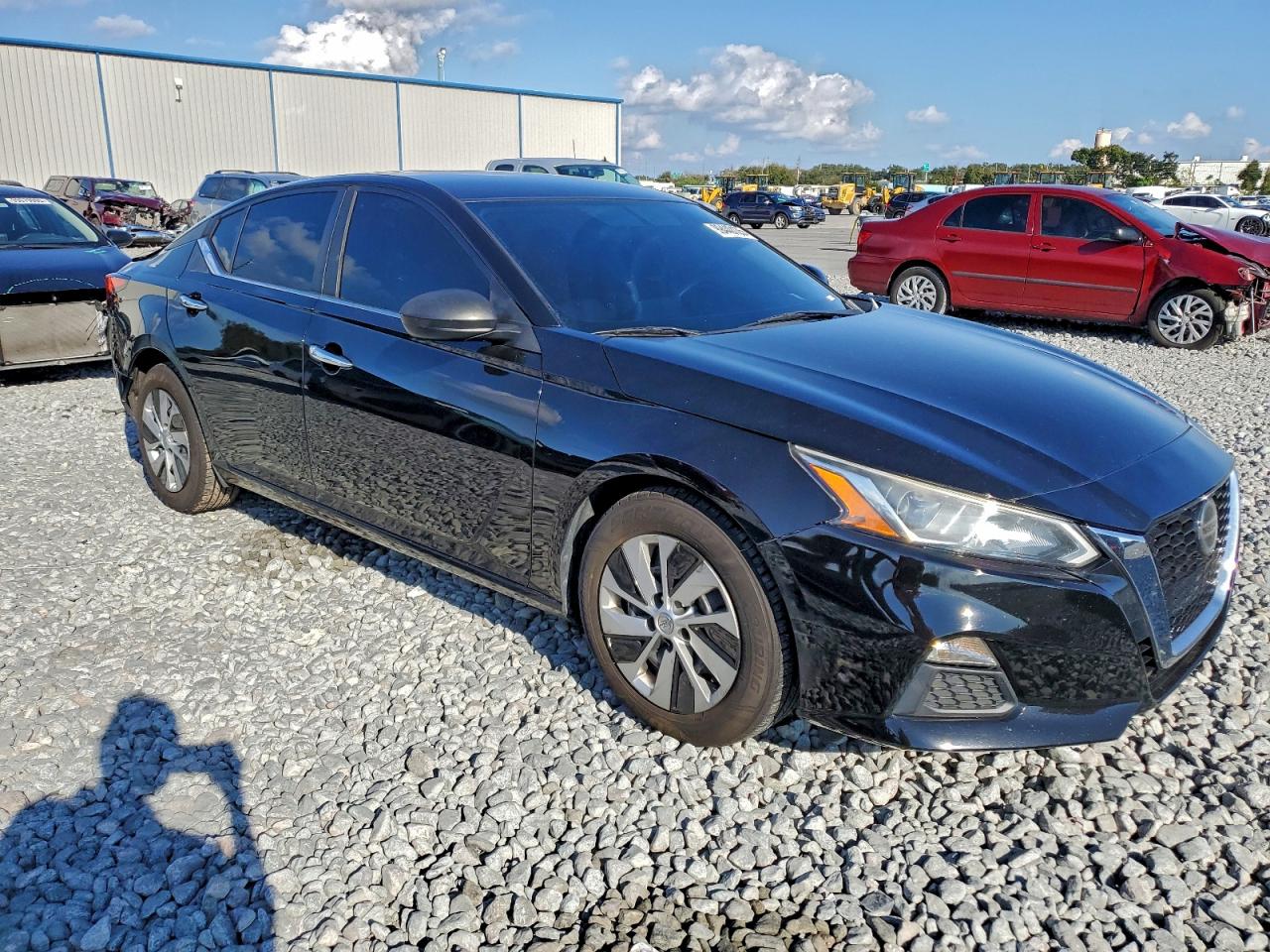 Nissan Altima S Image 4