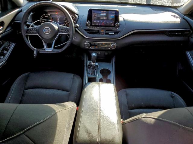 Nissan Altima S Image 11