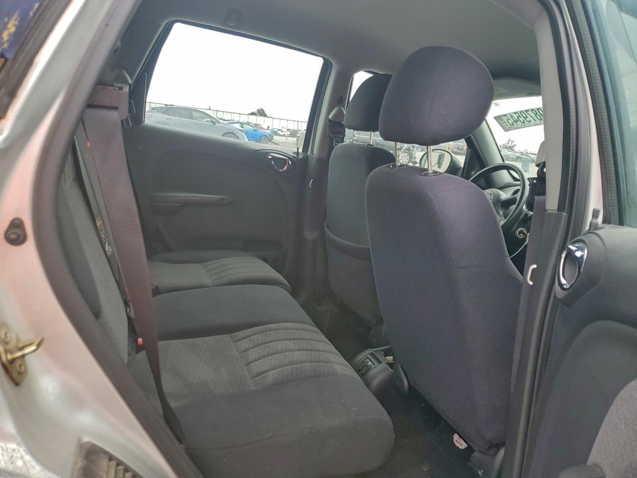 Chrysler PT Cruiser Image 7