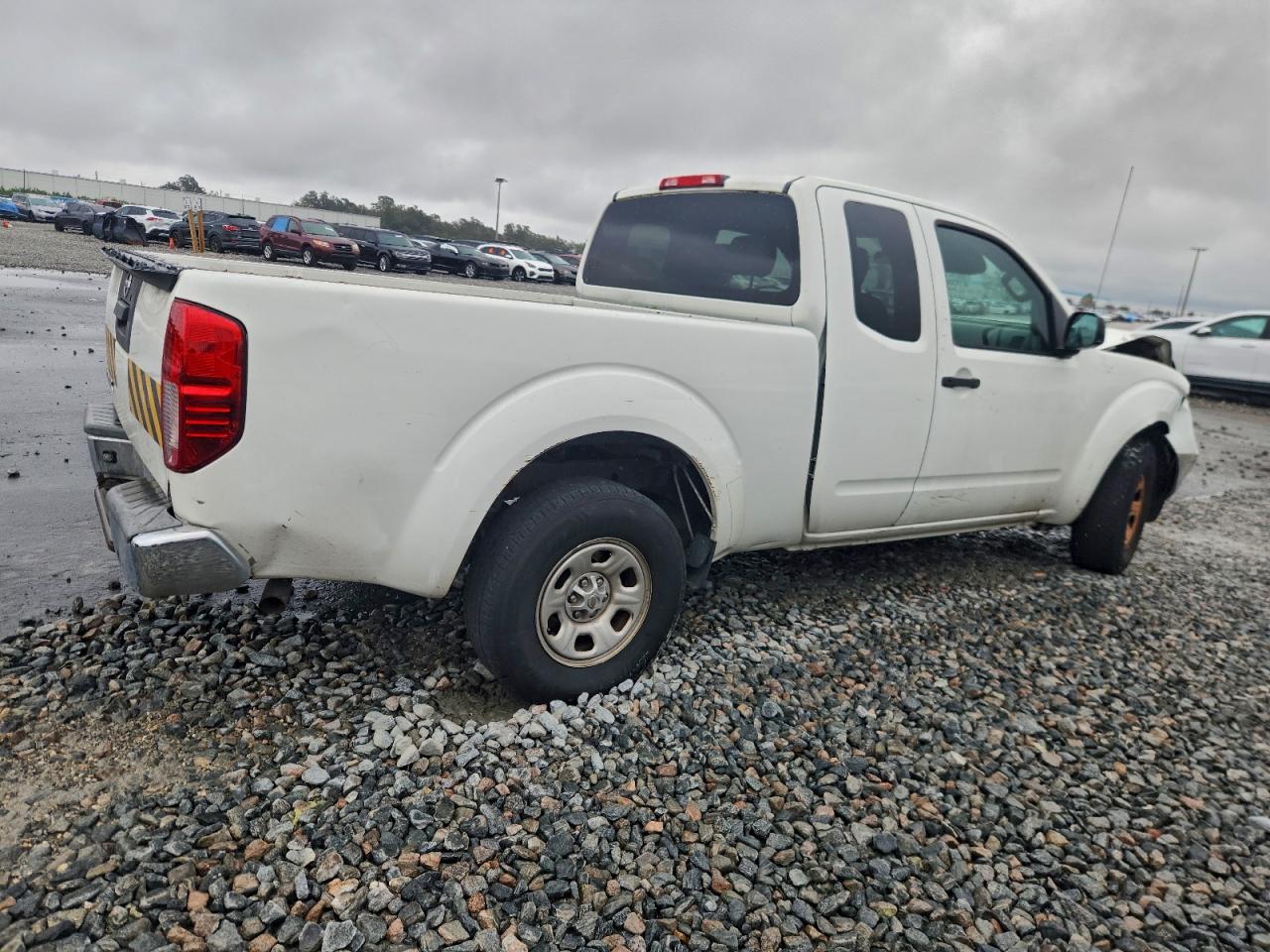 Nissan Frontier S Image 11