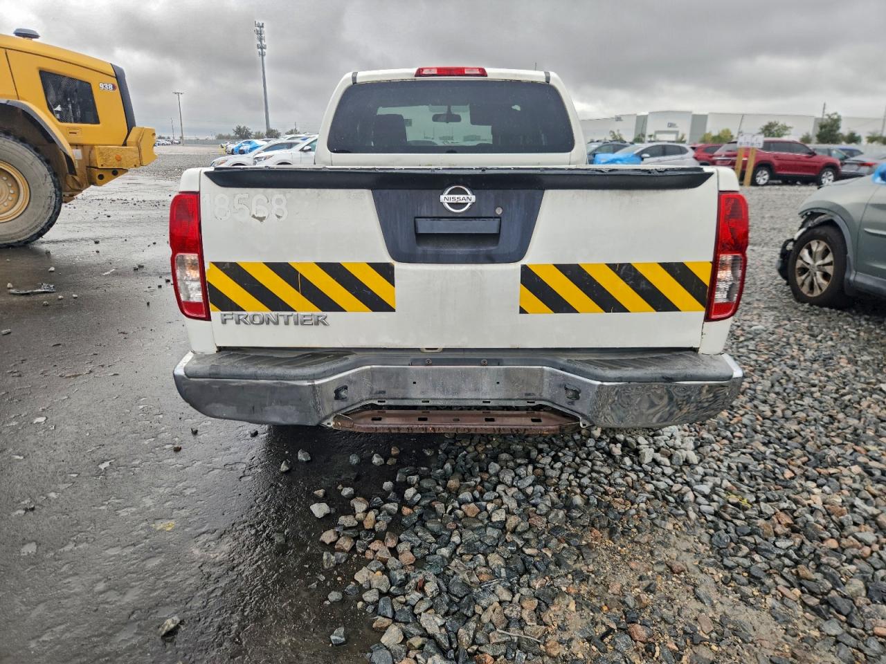 Nissan Frontier S Image 9