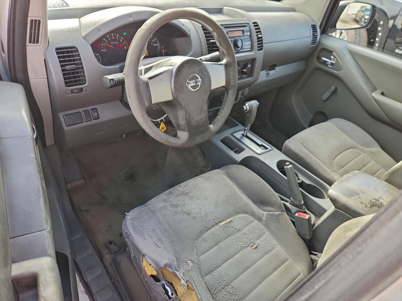 Nissan Frontier S Image 11