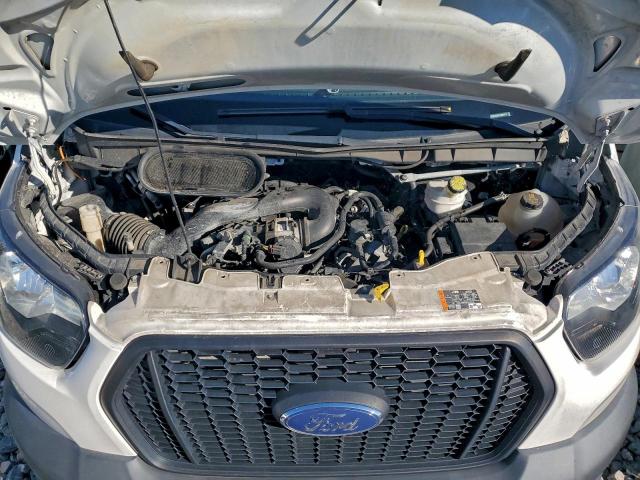 Ford Transit T-350 Image 11