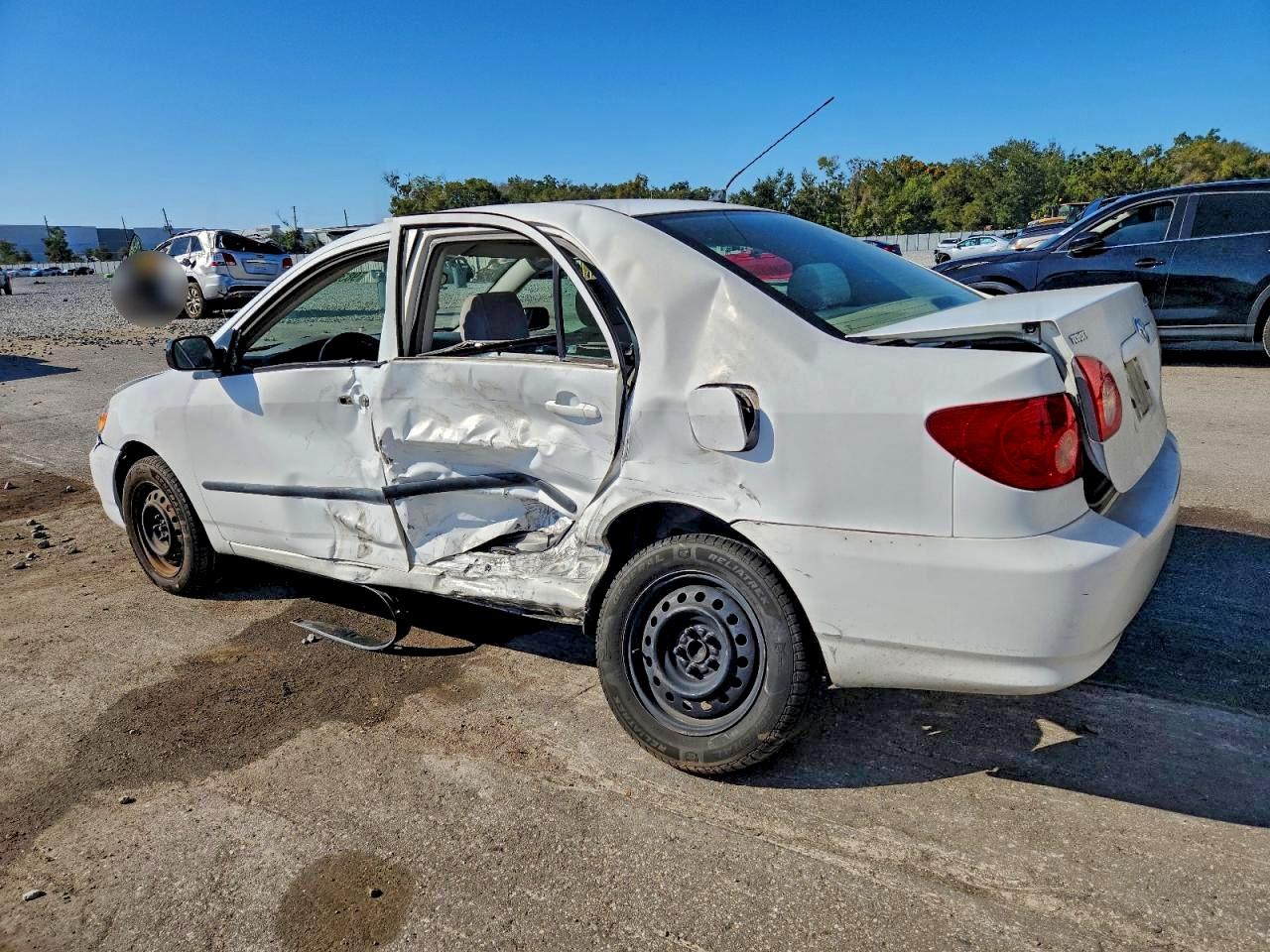 Toyota Corolla Ce Image 3