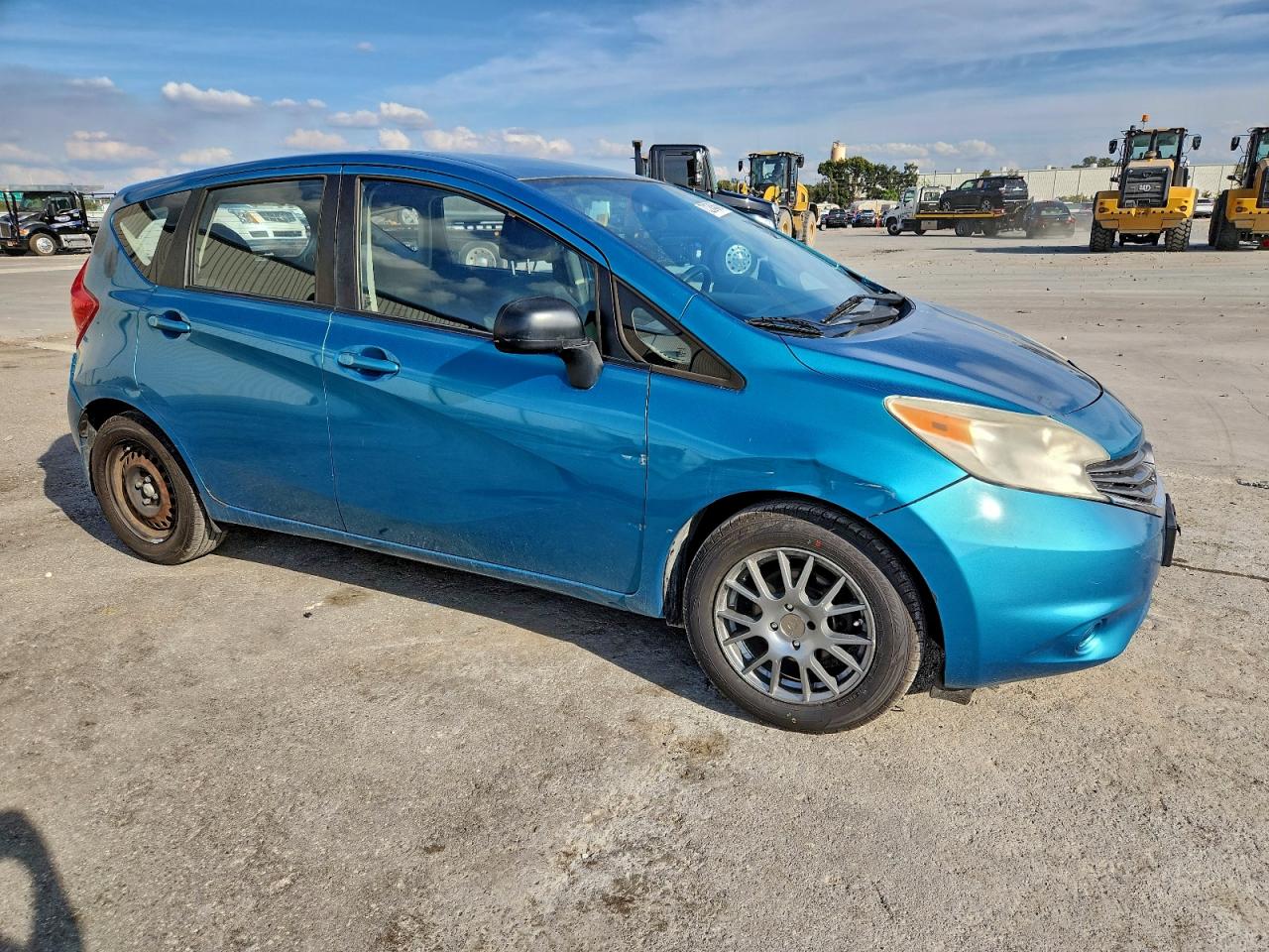 Nissan Versa S Image 5