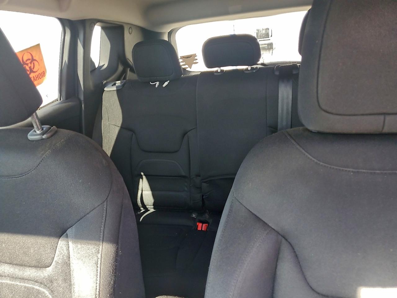 Jeep Renegade Latitude Image 7