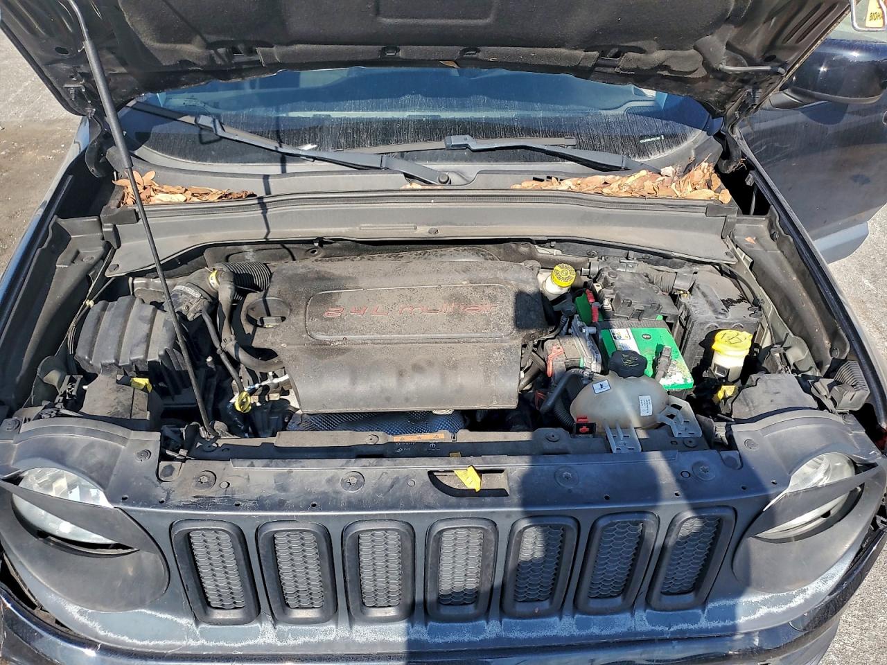 Jeep Renegade Latitude Image 10