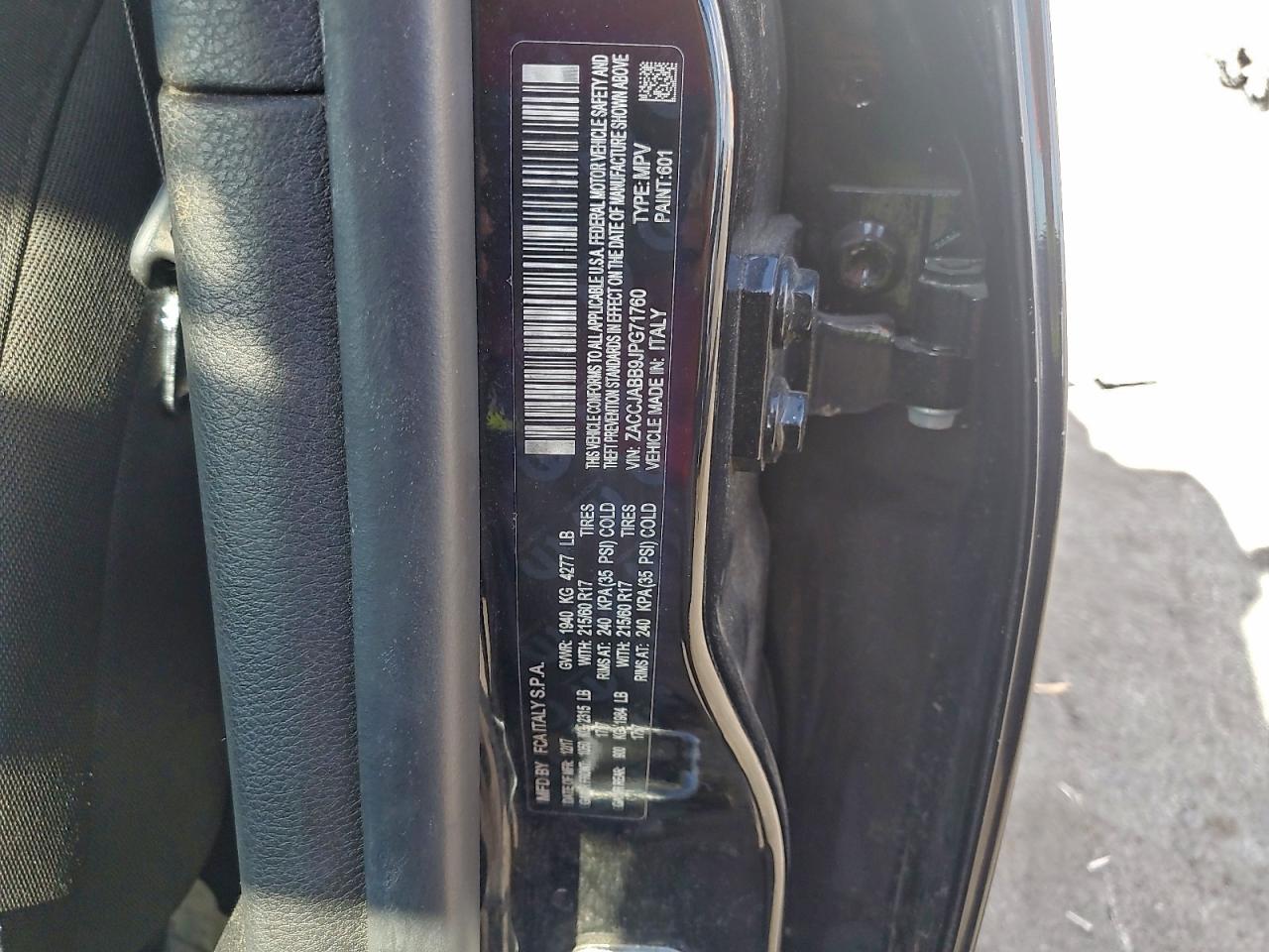 Jeep Renegade Latitude Image 9