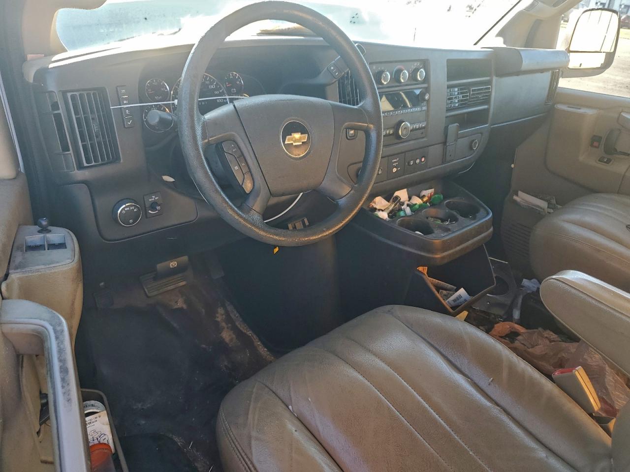 Chevrolet Express Image 9