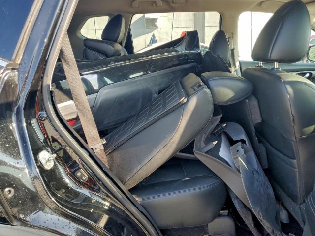 Nissan Rogue S Image 5