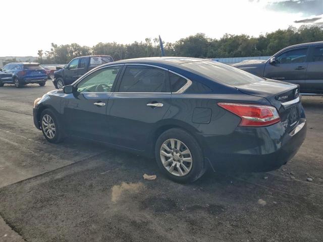 Nissan Altima 2.5 Image 2