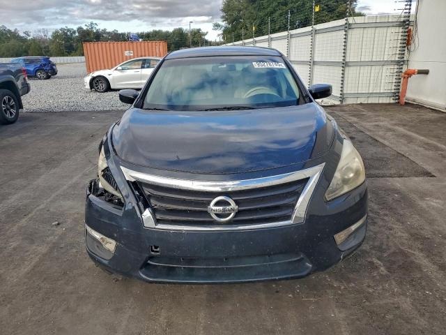 Nissan Altima 2.5 Image 3