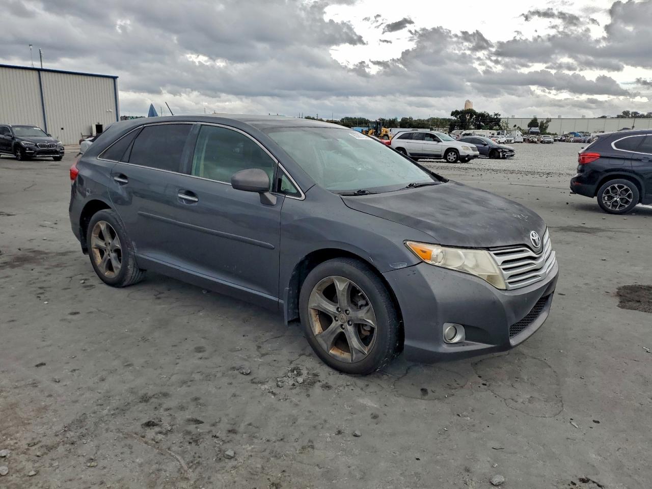 Toyota Venza Image 6