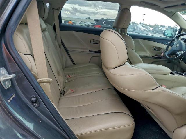 Toyota Venza Image 10