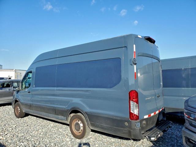 Ford Transit T-250 Image 2