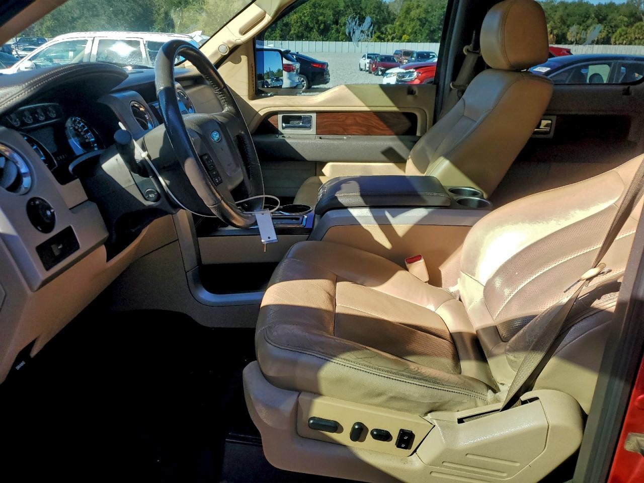 Ford F-150 Supercrew Image 3