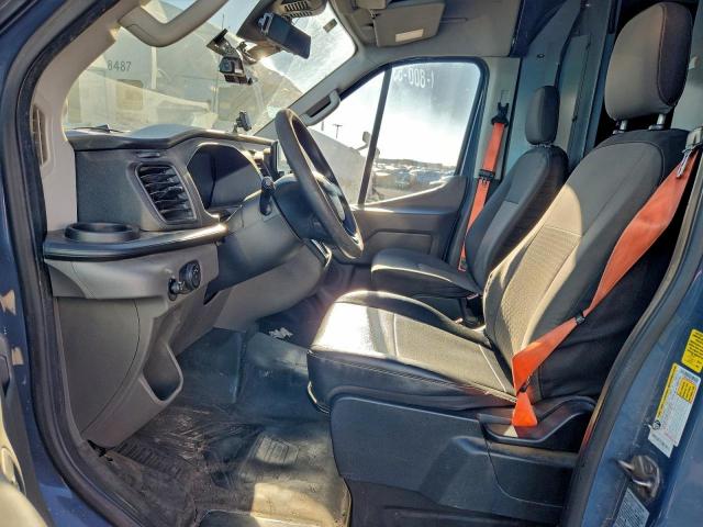Ford Transit T-250 Image 8