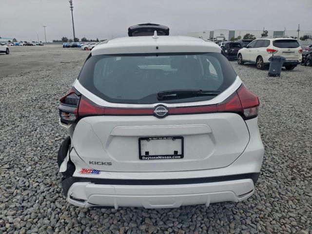 Nissan Kicks S Image 5