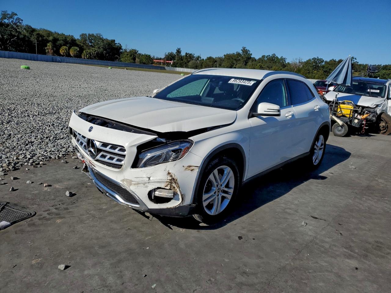 Mercedes-Benz GLA 250 Image 1