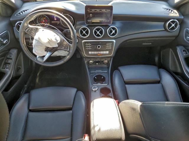 Mercedes-Benz GLA 250 Image 7