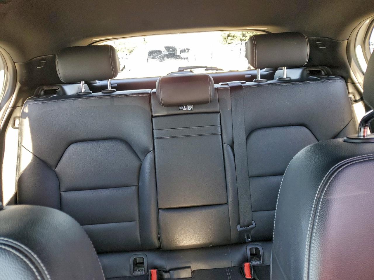 Mercedes-Benz GLA 250 Image 8