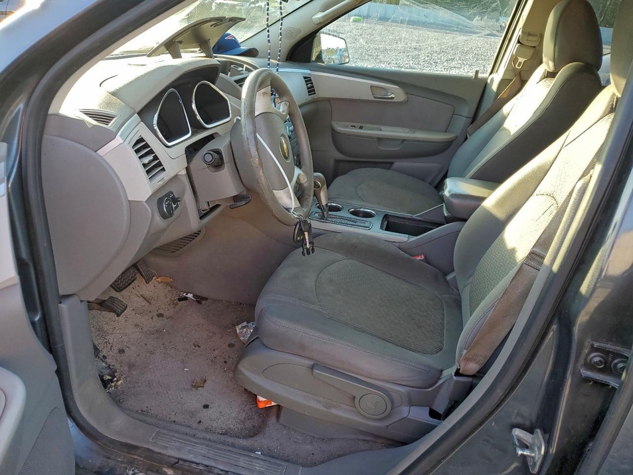 Chevrolet Traverse Ls Image 12