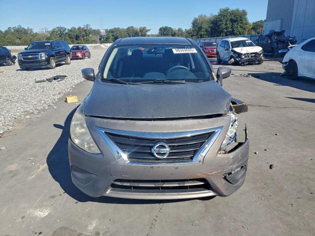 Nissan Versa S Image 4