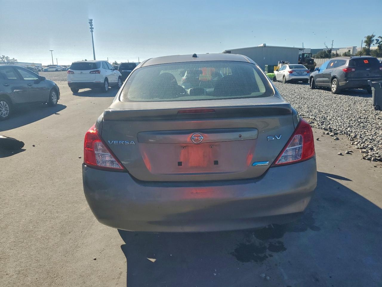 Nissan Versa S Image 6