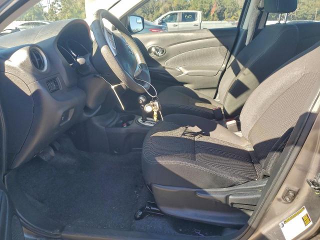 Nissan Versa S Image 8