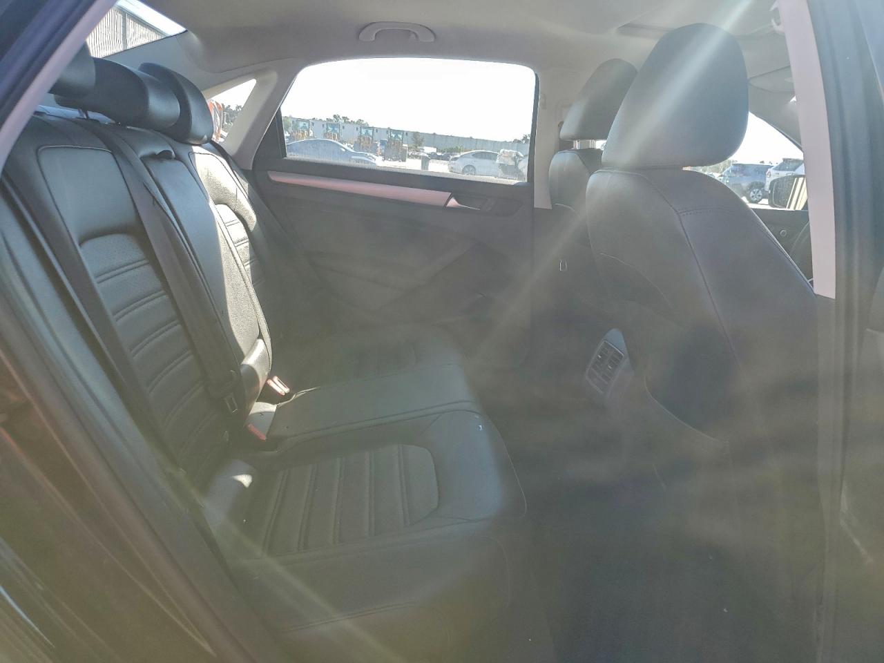 Volkswagen Passat Se Image 13