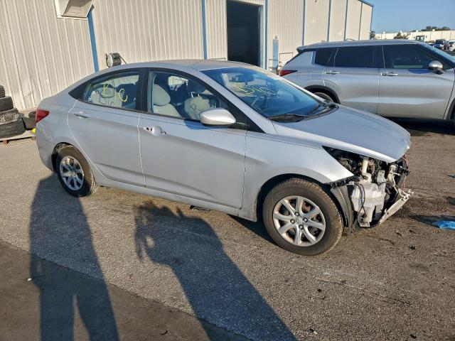 Hyundai ACCENT Gls Image 3