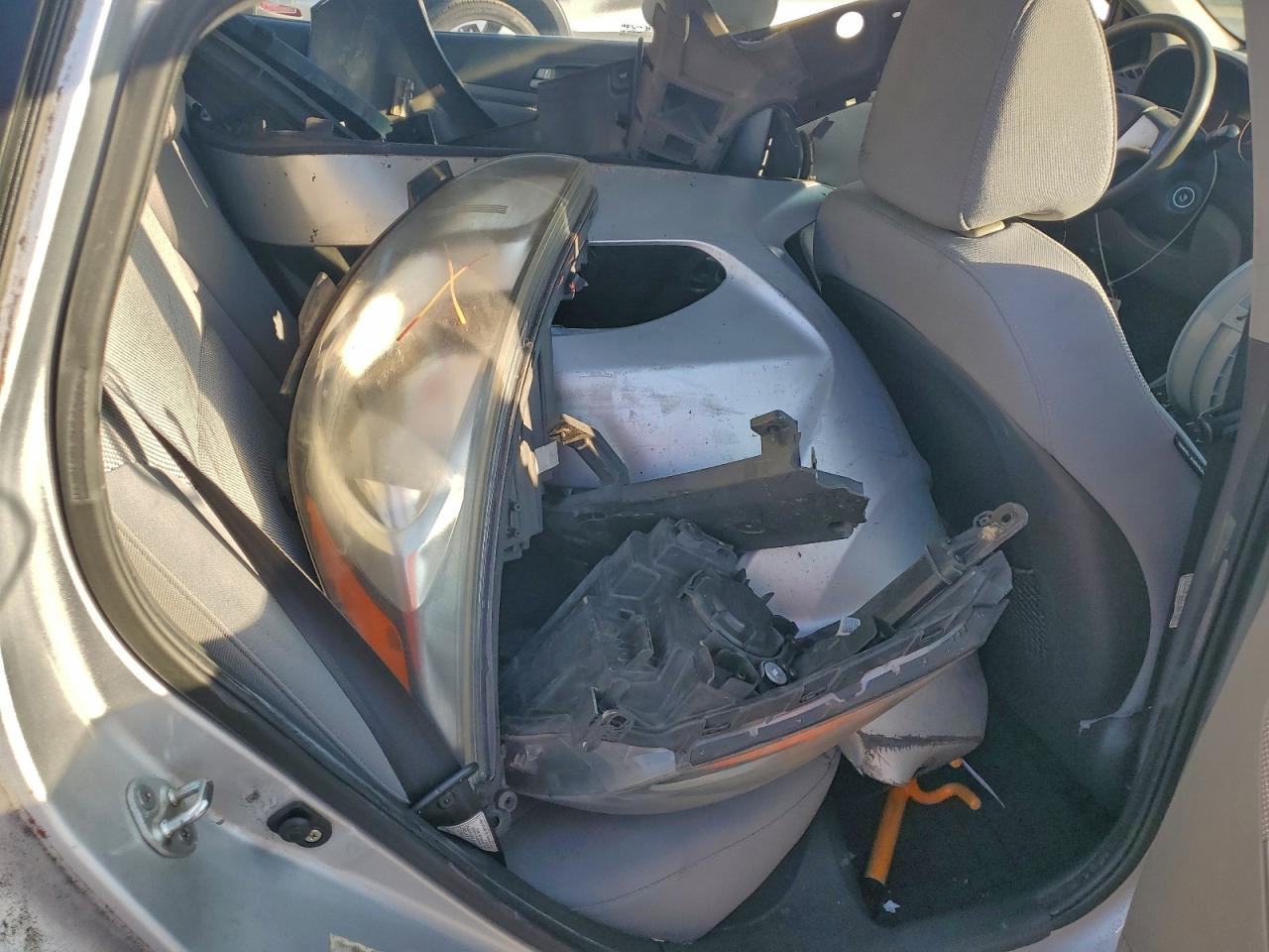 Hyundai ACCENT Gls Image 11